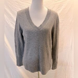 Halogen Cashmere V-neck Sweater
